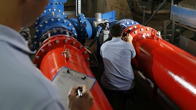 Una «ola mágica» para iluminar el Canal