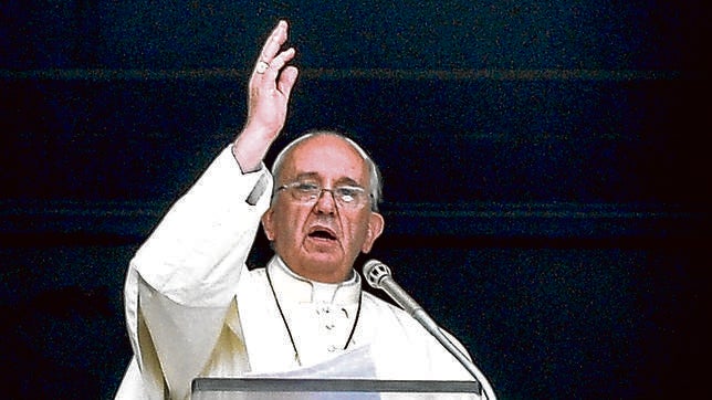 Francisco clama: «Parad la guerra»