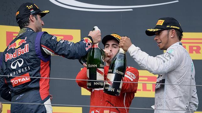 Tres «dieces» en el podio de Hungría