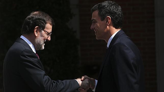 Rajoy y Sánchez coinciden en que la consulta de Cataluña es ilegal