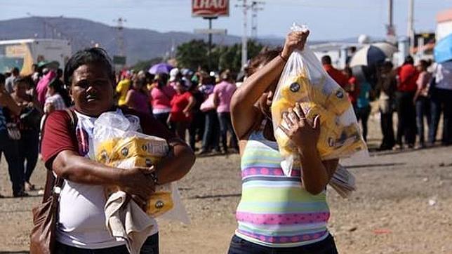 Se agudiza la escasez de harina en Venezuela