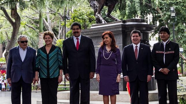 Los presidentes José Mujica, de Uruguay; Dilma Rousseff, de Brasil; Nicolás Maduro, de Venezuela; Cristina Fernández, de Argentina; Horacio Cartes, de Paraguay y Evo Morales, de Bolivia