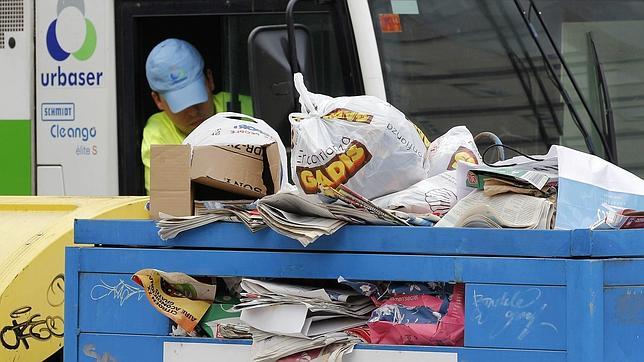 El comité de empresa de Urbaser se desvincula de los contenedores quemados en Lugo