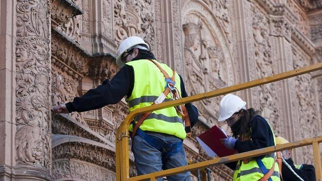Un estudio desvelará la autoría de la fachada de la Universidad de Salamanca