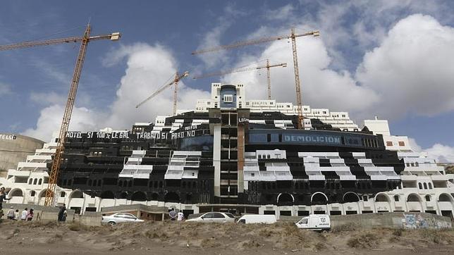 El TSJA dice que la licencia del hotel El Algarrobico es legal