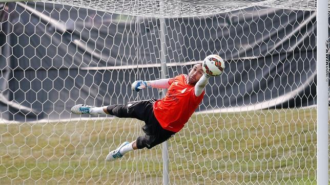 Diego López, el elegido para salir