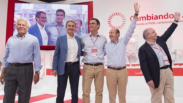 Sánchez se estrena con duras críticas a Rajoy en vísperas de verse con él en Moncloa