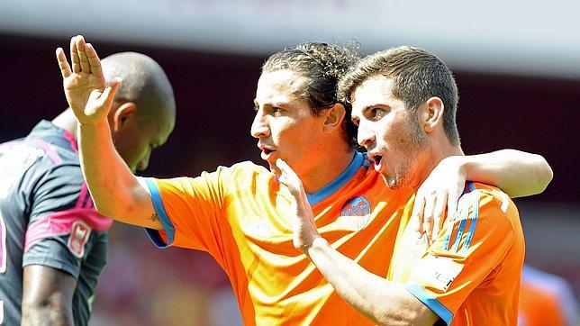 El Valencia logra una victoria de peso ante el Benfica (3-1)
