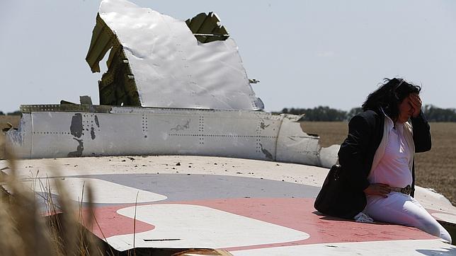 El derribo del avión en Ucrania puede ser un crimen de guerra, según la ONU