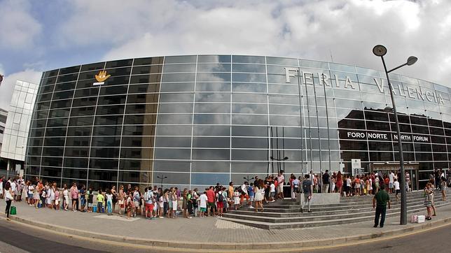 Larga cola de pequeños valencianos para optar a MasterChef Junior