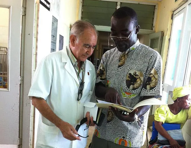Empeora el estado de salud del sacerdote español aislado en Liberia por Ébola