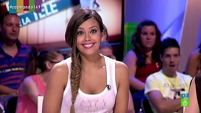 La presentadora de televisión Cristina Pedroche, en el programa «Zapeando», de La Sexta
