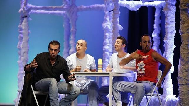 El Teatro Nuevo Apolo se convierte en un psiquiátrico