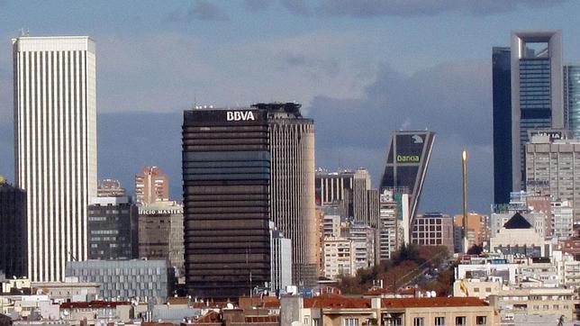 El skyline que decora la pared del apartamento de «Kika»