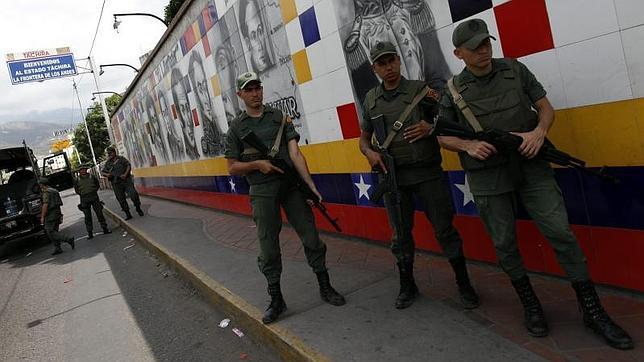 Venezuela cierra la frontera con Colombia de noche para combatir el contrabando