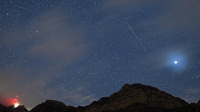 ¿Dónde puedes observar esta noche la lluvia de estrellas?