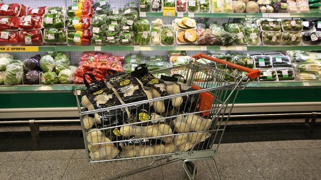 Más de la mitad de los productos de la cesta de la compra bajaron de precio desde 2013