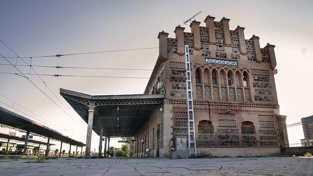 La estación de ferrocarril de Algodor de estilo neomudéjar