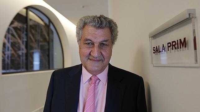 En la reforma reciente del Congreso de los Diputados, Jesús Posada, el presidente de la Cámara Baja actual, posa junto a la sala Prim