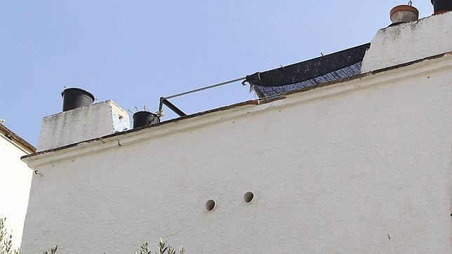 Balcón de Sitges desde el que cayeron las cinco personas