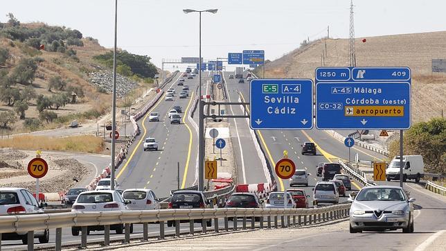 Trece muertos en las carreteras en el puente de agosto