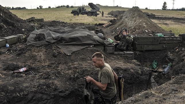 Hallan 17 cuerpos del convoy de refugiados atacados por prorrusos en Lugansk
