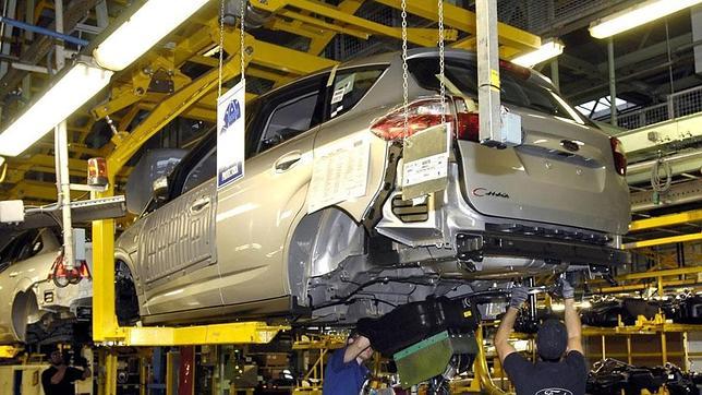 El sector del automóvil impulsa el empleo de profesionales técnicos en España