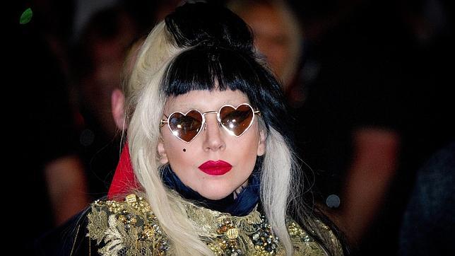 Lady Gaga podría casarse en el espacio