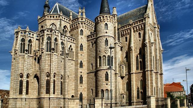 Vista del espectacular Palacio Episcopal de Astorga