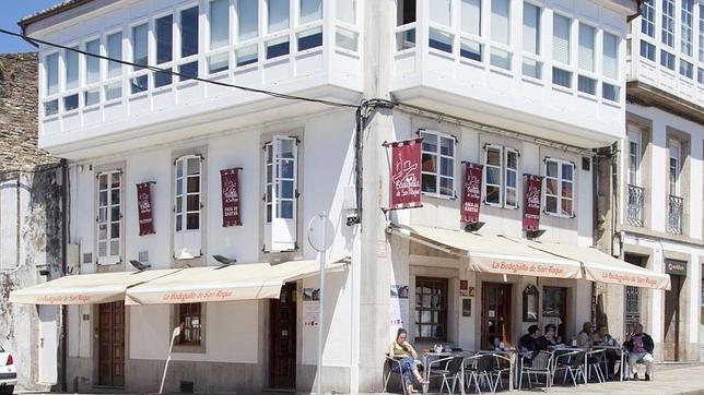 Con leyenda incluida