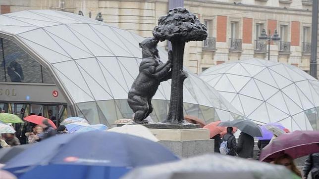 Estatua del oso y el madroño, en la Puerta del Sol