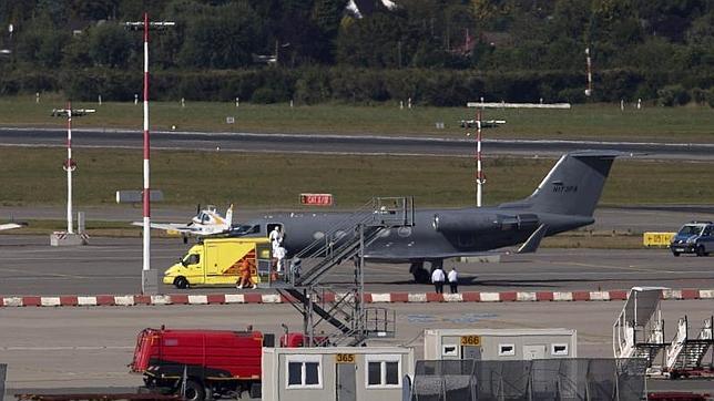 Alemania recibe al enfermero de la OMS contagiado por ébola