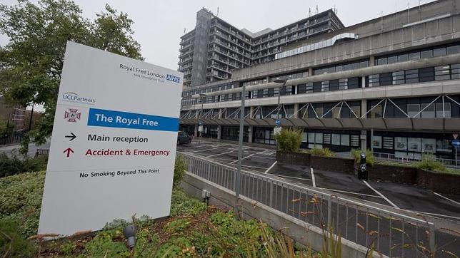 El primer enfermo de ébola de Reino Unido recibe el suero experimental ZMapp