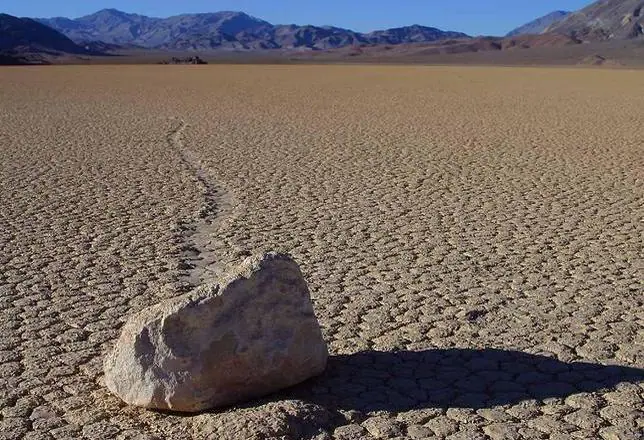 Resuelto el misterio de las piedras reptantes del Valle de la Muerte