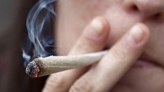 Las parejas casadas que fuman cannabis juntas sufren menos violencia doméstica