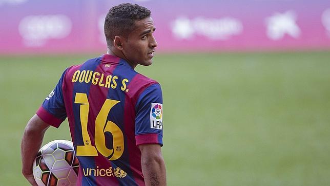 Douglas: «Quiero encontrar mi sitio en este equipo»