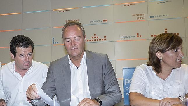 Fabra informa a empresarios que la reunión con Montoro todavía no tiene fecha