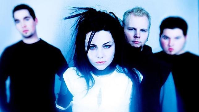 La vocalista de Evanescence lanza un tema en solitario