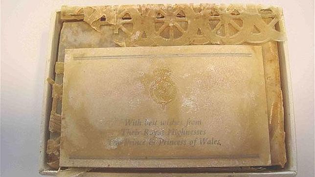 1.047 euros por un trozo de tarta de la boda de Lady Di y Carlos de Inglaterra