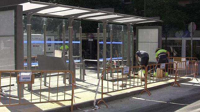 Así son las nuevas marquesinas de autobuses que «dan dinero» a Madrid