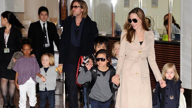 Los hijos de Brad Pitt y Angelina Jolie brillan con luz propia en su boda
