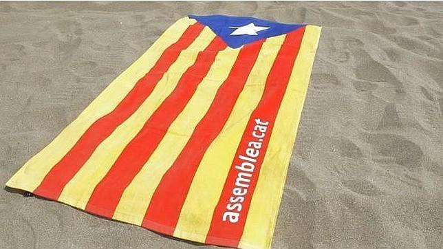 Toallas para tomar el sol o secarse el sudor independentista