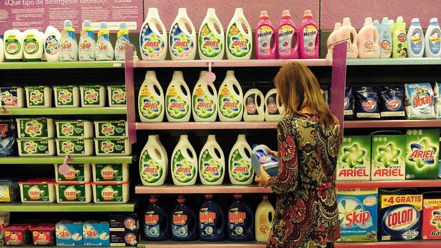 La confianza del consumidor retrocede 1,2 puntos en agosto por el empeoramiento de las expectativas