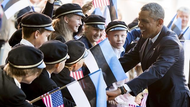 Obama llega a Estonia en una visita con la crisis de Ucrania como protagonista
