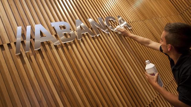 Los accionistas de Abanca y Etcheverría votarán la fusión el próximo 6 de octubre