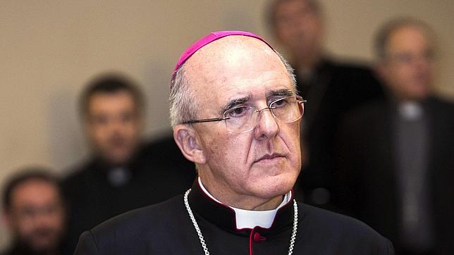 Tres notas de un relevo episcopal