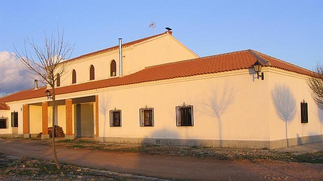 Estación de Robledo, hoy rehabilitada como alojamiento rural