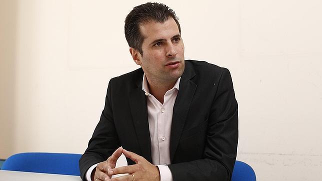 «Quiero contar con el consejo de Villarrubia y López; aún tienen mucho que aportar»