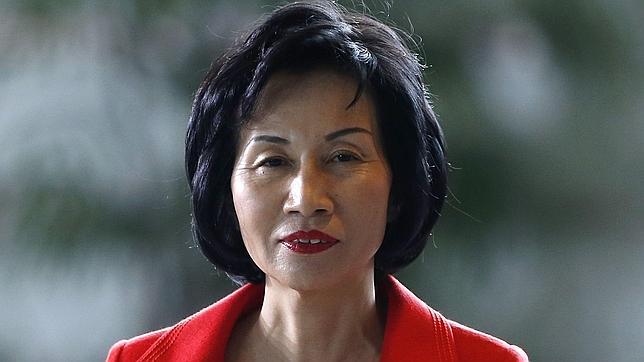 El primer ministro de Japón presenta su nuevo Gobierno con cinco mujeres