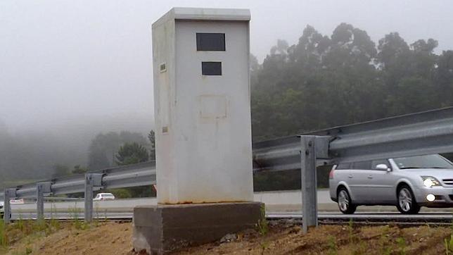 Retiradas las polémicas multas a conductores por girar la cabeza al ver un radar